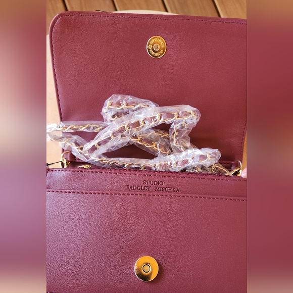 NWT Badgley Mischka Crossbody - Picture 4 of 5